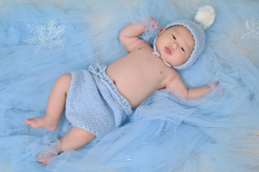 柳州摸孕妇肚子沾喜气